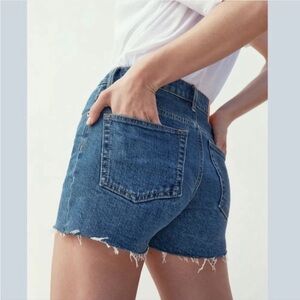 Everlane cheeky Short Women’s inseam 2 inch